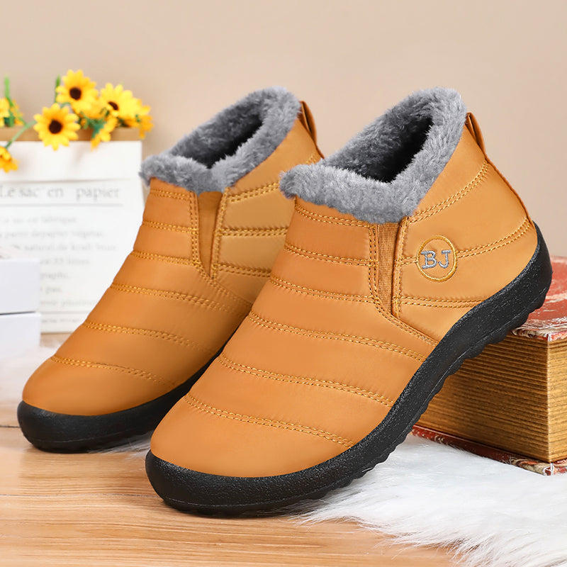 WinterGlück™ Boots – On Sale Now! Warm, Soft, and Fully Waterproof.
